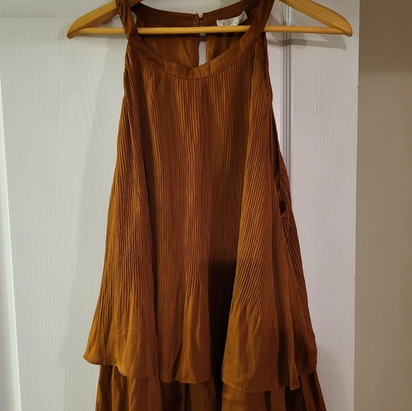 Silk rich brown tiered top - Picture 2 of 2